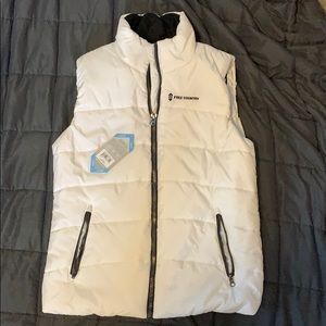 Ladies puffer vest